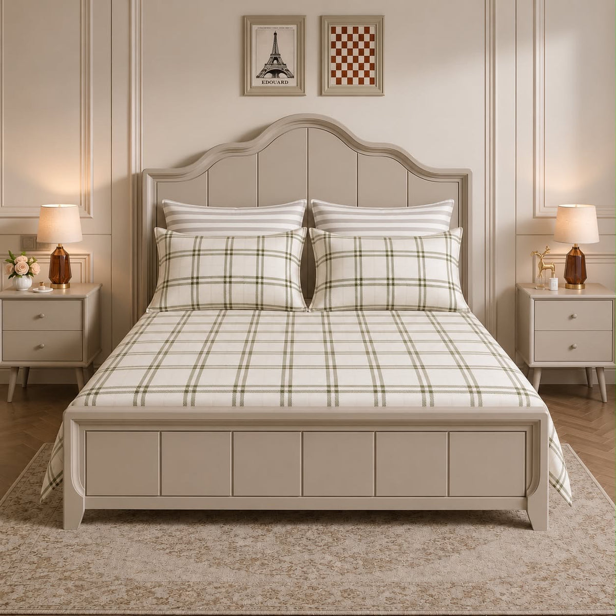 Checkmark bedsheet with matching pillow covers
