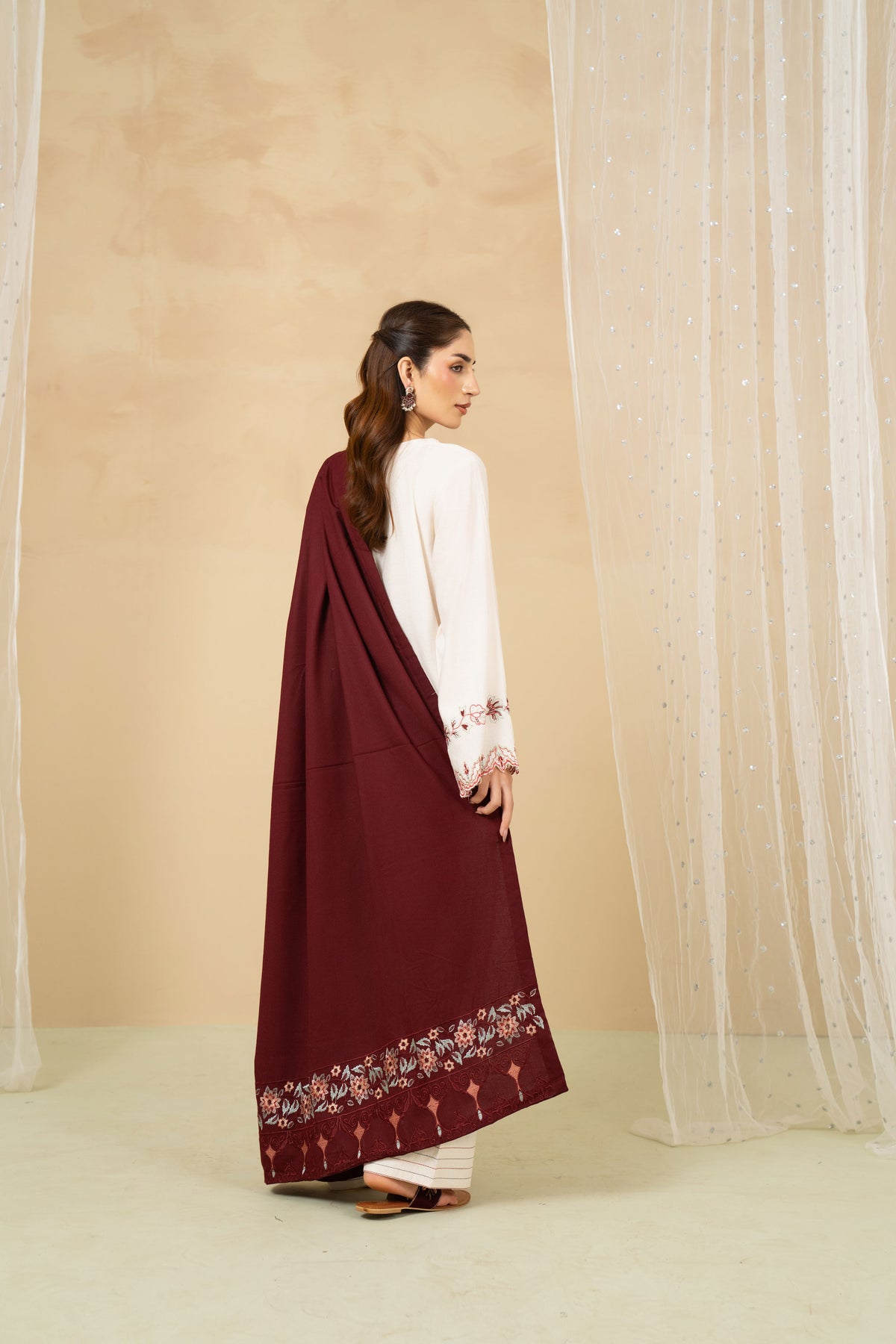 Ivory karandi farshi shalwar 3 piece by Tiraz