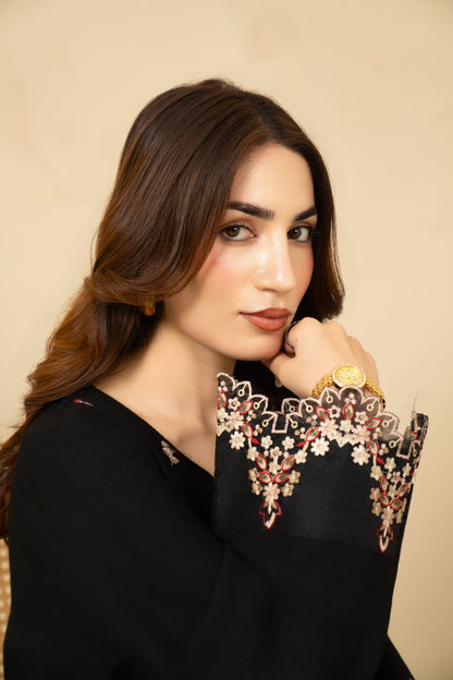 Midnight black jalabiya styled look