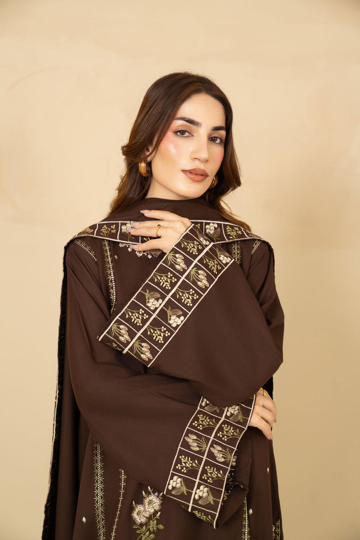 Cocoa embroidered shawl detail