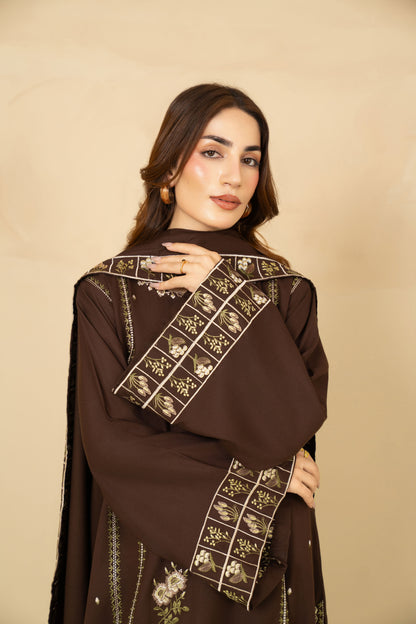 Cocoa embroidered shawl detail