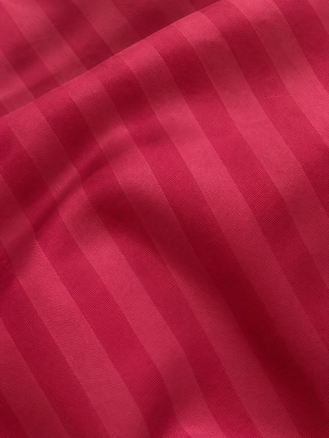 Pink microfiber bedsheet fabric detail